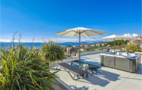Nice apartment in Podstrana with Outdoor swimming pool